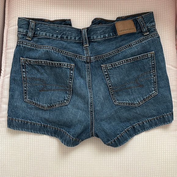 American Eagle Outfitters Mom Short (Blue Jean) - Picture 3 of 3